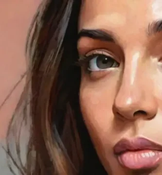 Una cara serena con suaves líneas y sombras destaca la esperanza y la imperfección en un fondo oscuro